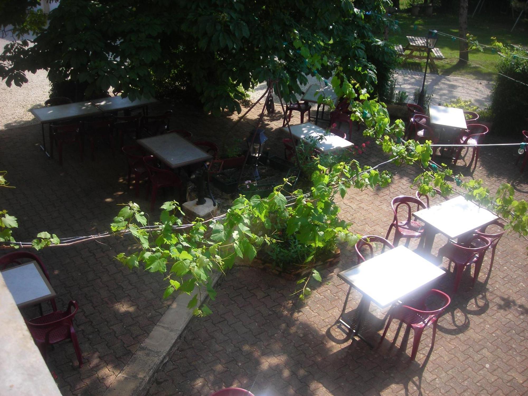 Hotel Chastrusse Nadaillac-de-Rouge ภายนอก รูปภาพ