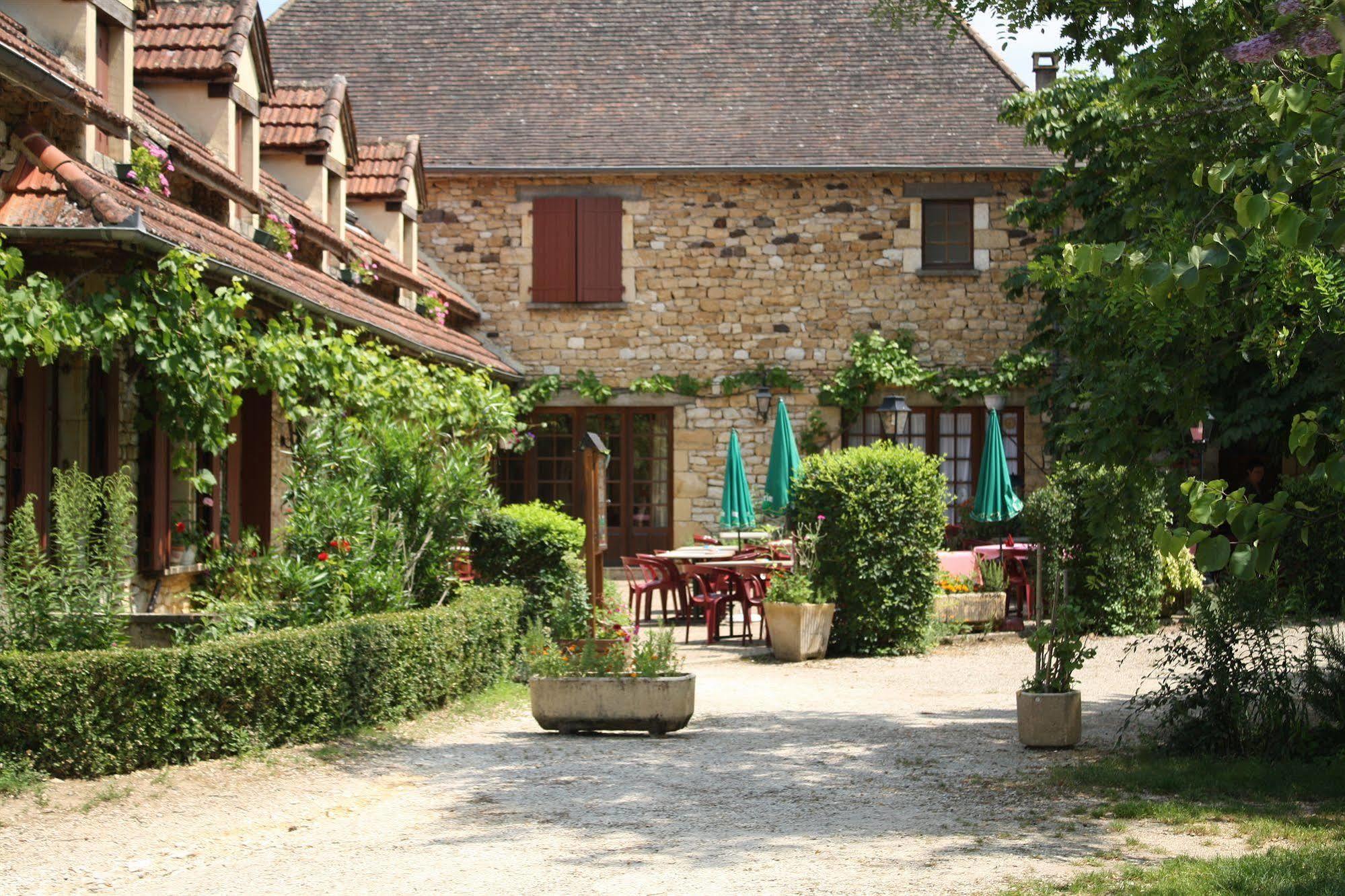 Hotel Chastrusse Nadaillac-de-Rouge ภายนอก รูปภาพ